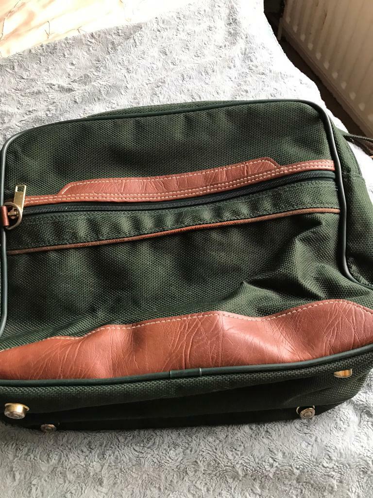 carlton toiletry bag